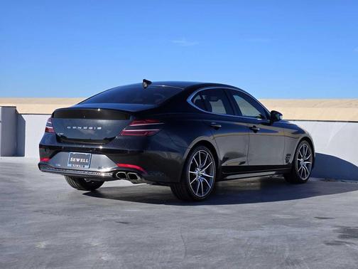 2022 Genesis G70 2.0T RWD