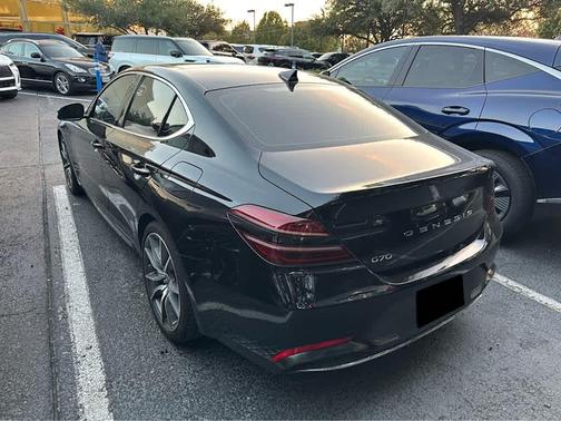 2022 Genesis G70 2.0T RWD