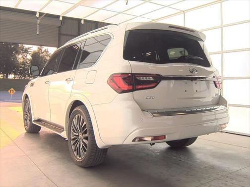 2024 INFINITI QX80 SENSORY AWD