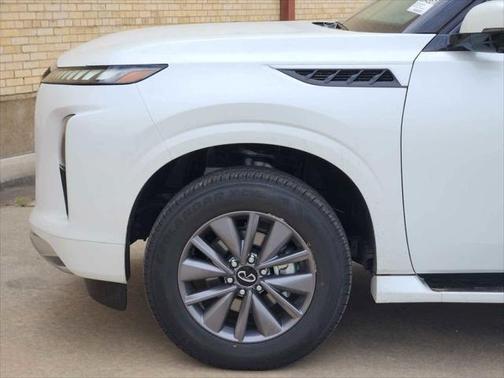 2025 INFINITI QX80 PURE