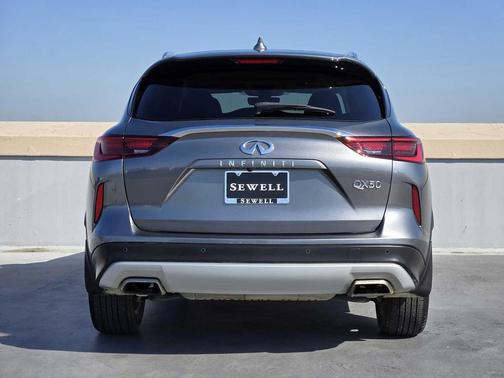 2024 INFINITI QX50 LUXE