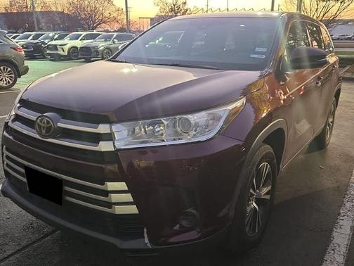 2019 Toyota Highlander LE