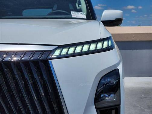 2025 INFINITI QX80 SENSORY AWD