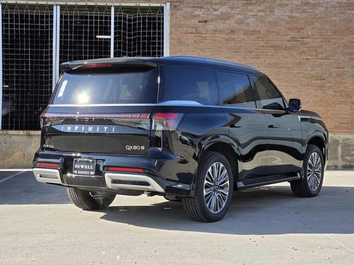 2026 INFINITI QX80 Luxe
