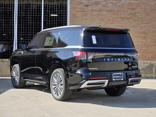 2026 INFINITI QX80 Luxe