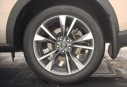 2022 INFINITI QX60 Luxe