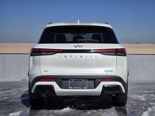2025 INFINITI QX60 Luxe