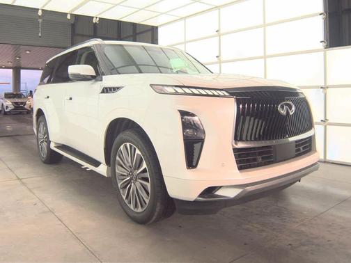 2025 INFINITI QX80 SENSORY AWD