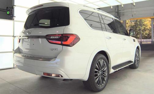 2024 INFINITI QX80 SENSORY AWD