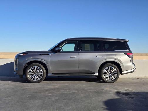 2025 INFINITI QX80 SENSORY AWD