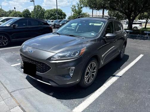 2020 Ford Escape SEL