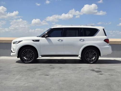 2024 INFINITI QX80 SENSORY AWD