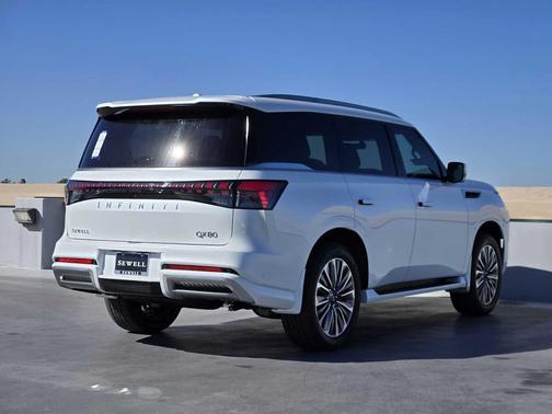 2026 INFINITI QX80 Luxe