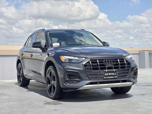 Manhattan Gray Metallic 2021 Audi Q5 45 Premium Plus