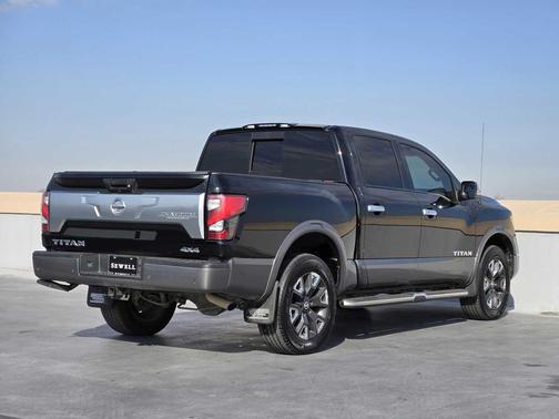 2021 Nissan Titan Platinum Reserve