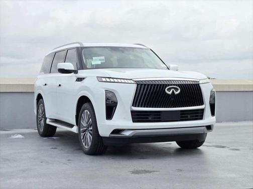 2025 INFINITI QX80 Luxe