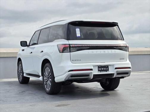 2025 INFINITI QX80 Luxe