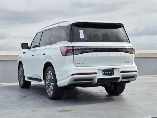 2025 INFINITI QX80 Luxe
