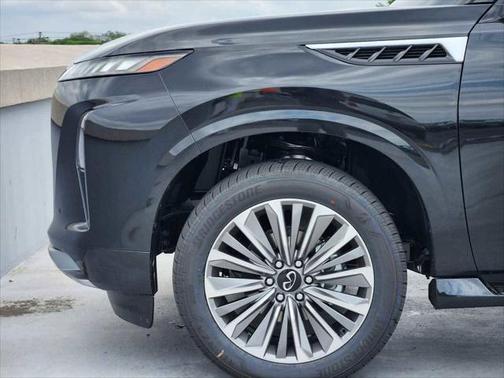 2025 INFINITI QX80 SENSORY AWD