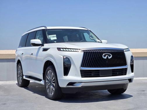 Radiant White 2026 INFINITI QX80 Luxe