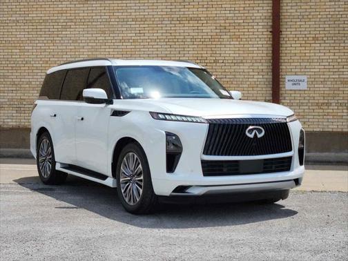 2025 INFINITI QX80 Luxe