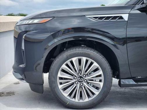 2025 INFINITI QX80 SENSORY AWD
