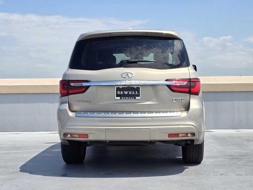 Champagne Quartz 2018 INFINITI QX80 Base