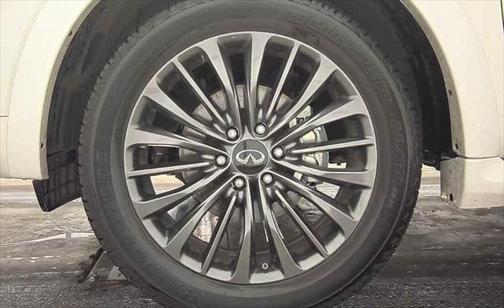 2024 INFINITI QX80 SENSORY AWD