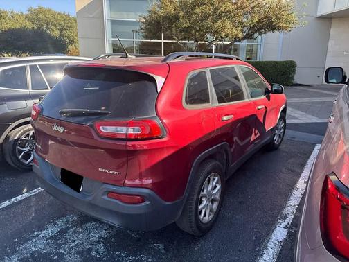 2016 Jeep Cherokee Sport