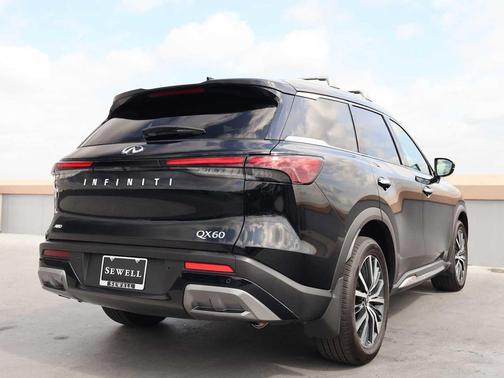 Mineral Black 2025 INFINITI QX60 SENSORY