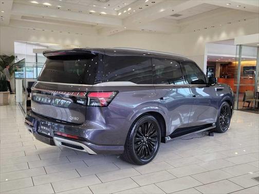 2025 INFINITI QX80 Luxe