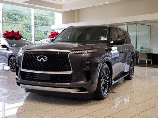 2025 INFINITI QX80 Luxe