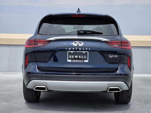 2024 INFINITI QX50 LUXE