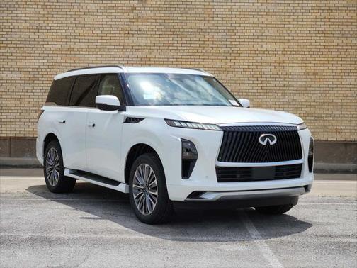 2025 INFINITI QX80 Luxe