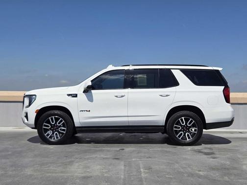 2023 GMC Yukon 4WD AT4