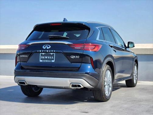 2024 INFINITI QX50 LUXE
