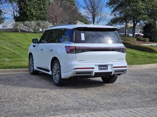 Radiant White 2026 INFINITI QX80 Luxe
