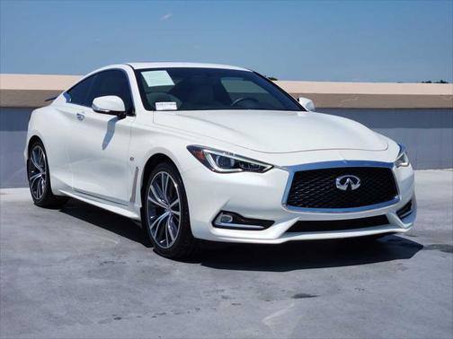 2018 INFINITI Q60 2.0t LUXE