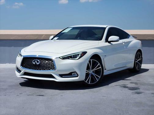 2018 INFINITI Q60 2.0t LUXE