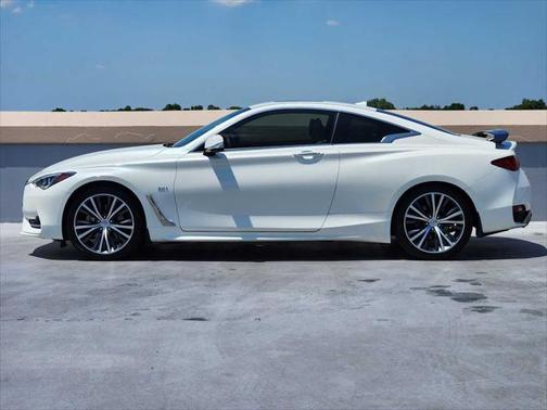 2018 INFINITI Q60 2.0t LUXE