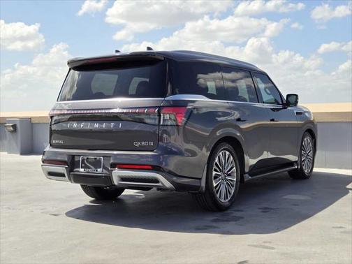 2025 INFINITI QX80 Luxe