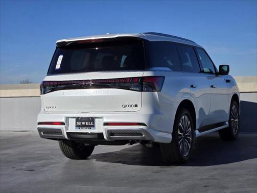 2025 INFINITI QX80 SENSORY AWD