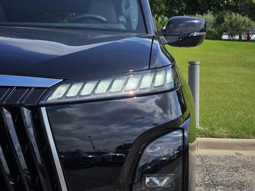 Black Obsidian 2026 INFINITI QX80 PURE