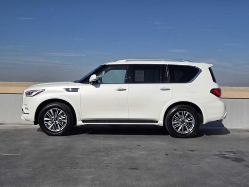 2024 INFINITI QX80 Luxe