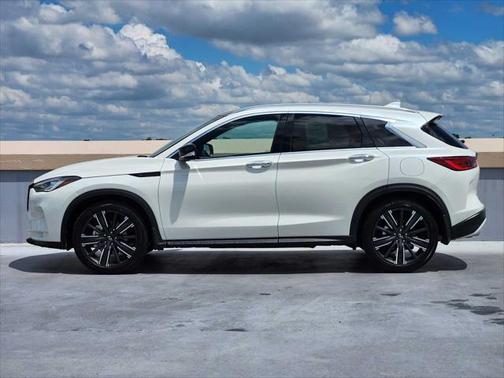 2022 INFINITI QX50 LUXE AWD