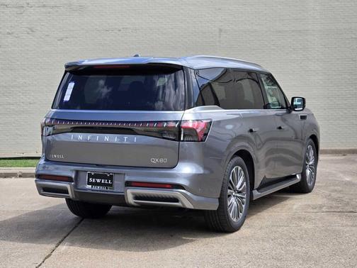 Dynamic Metal 2026 INFINITI QX80 Luxe