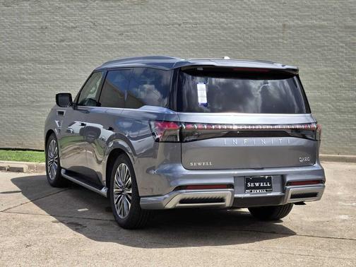 Dynamic Metal 2026 INFINITI QX80 Luxe