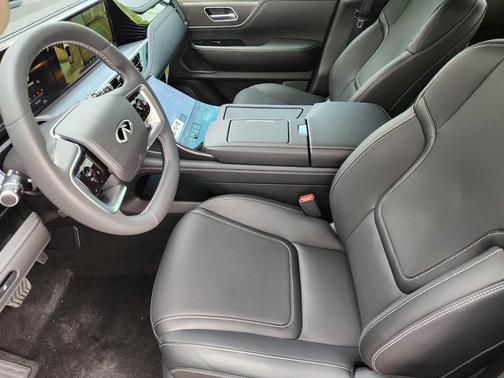 Black Obsidian 2026 INFINITI QX80 PURE