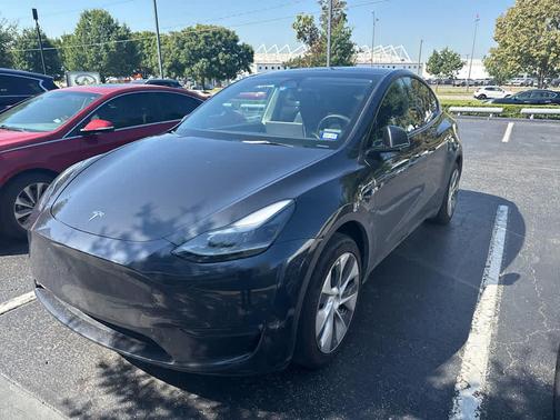 2024 Tesla Model Y RWD