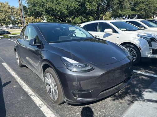 2024 Tesla Model Y RWD